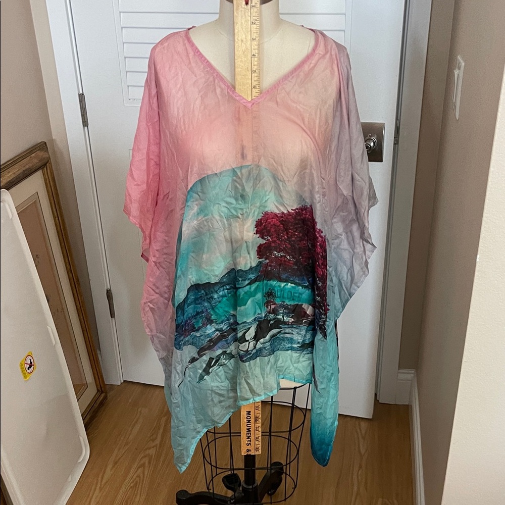 Colorful V-Neck tunic with Scenic Print